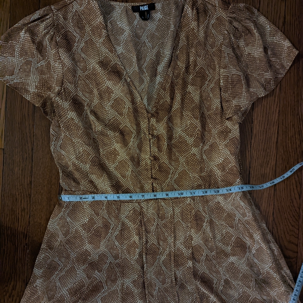🆕 NWOT Paige flowy Alayna bronze snake print dress w/2 front slits (no belt) - Picture 6 of 16